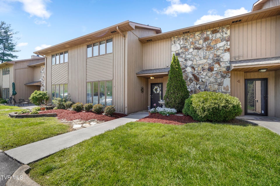 Photo #3: 655 Fox Meadow Road