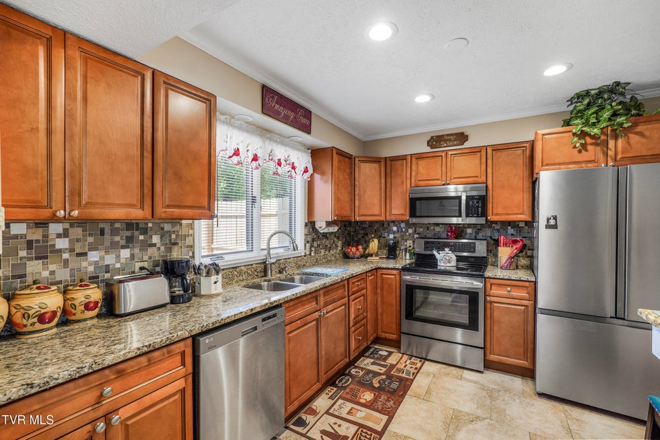 Photo #13: 655 Fox Meadow Road