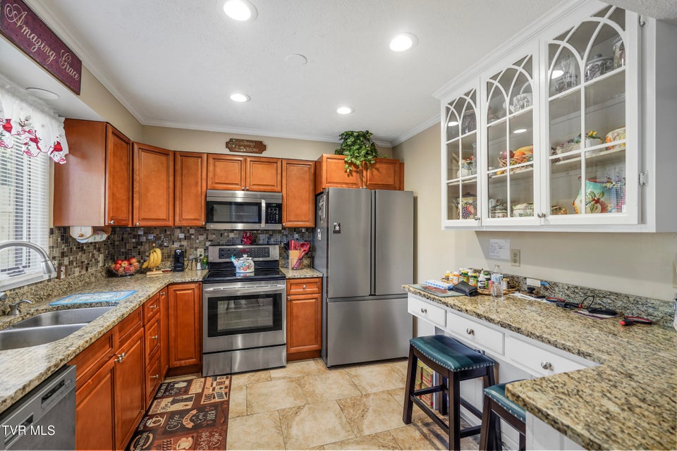 Photo #14: 655 Fox Meadow Road