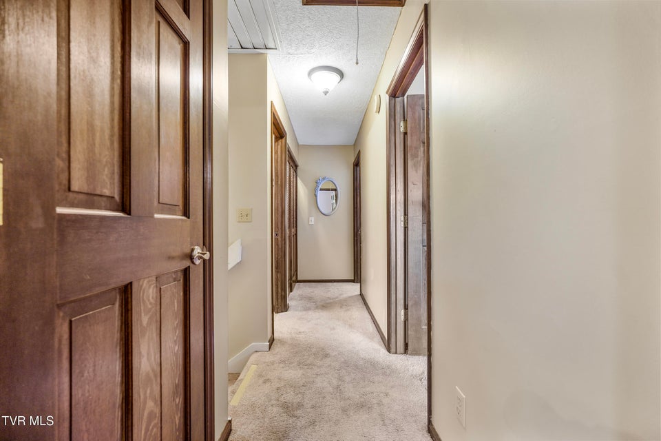 Photo #17: 655 Fox Meadow Road