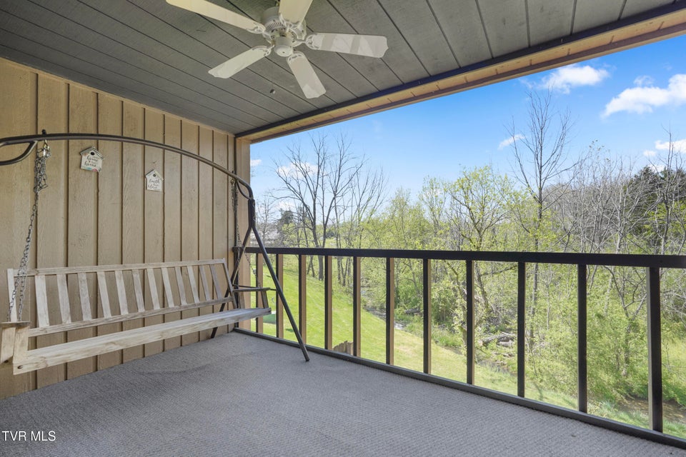 Photo #28: 655 Fox Meadow Road