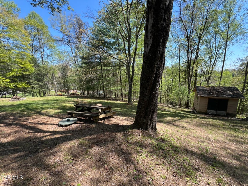 Photo #6: 4004 Lakeland Drive