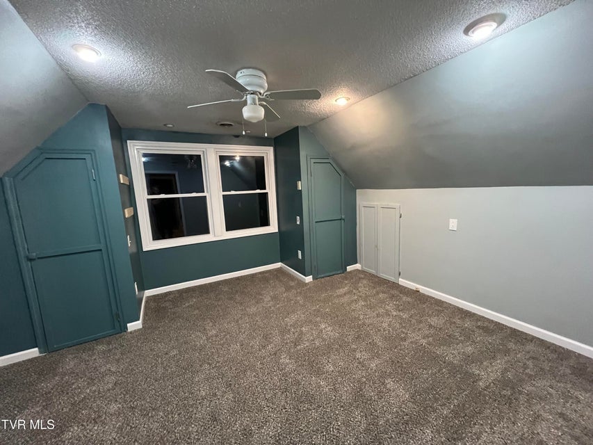 Photo #21: 4004 Lakeland Drive