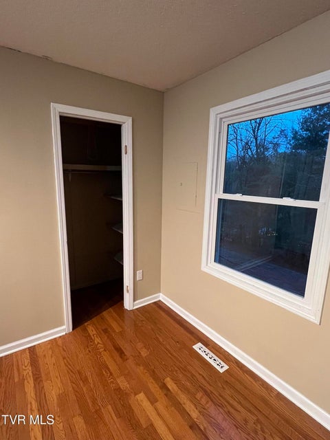 Photo #17: 4004 Lakeland Drive