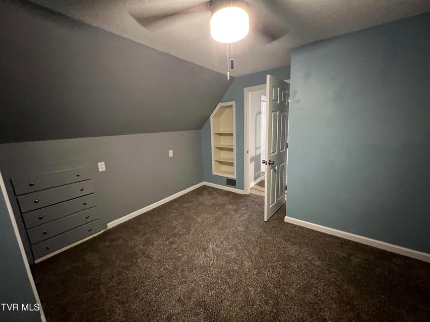 Photo #18: 4004 Lakeland Drive
