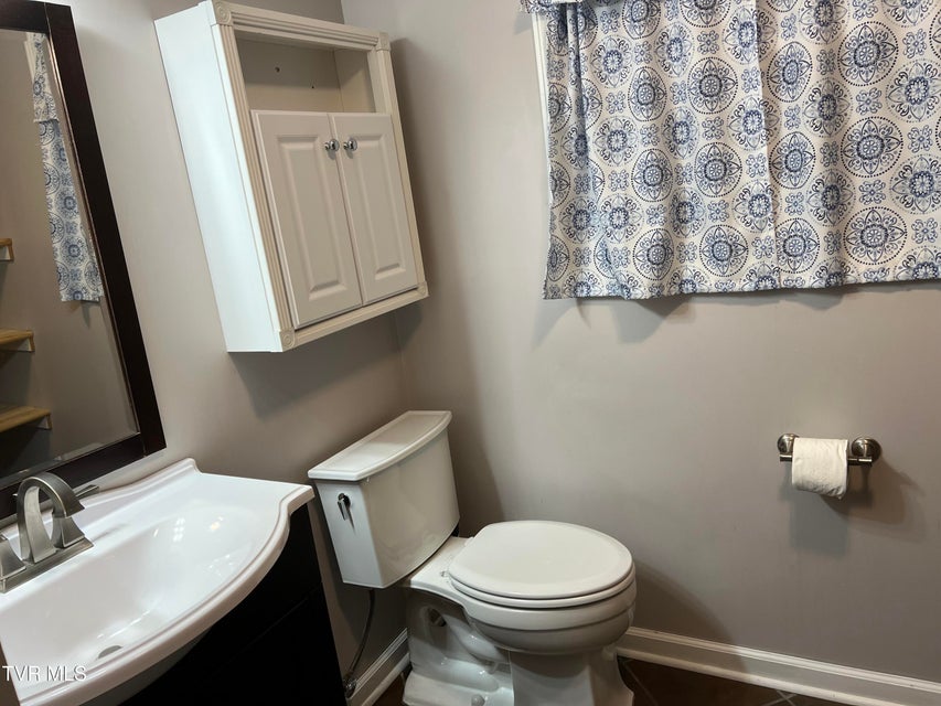 Photo #29: 4004 Lakeland Drive