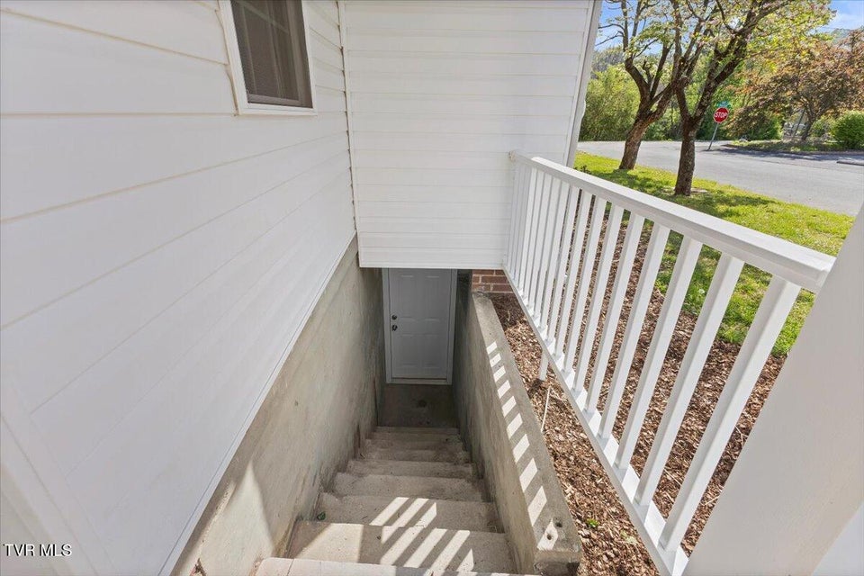 Photo #9: 223 N. Riverside Drive