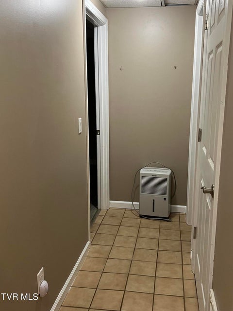 Photo #31: 4004 Lakeland Drive