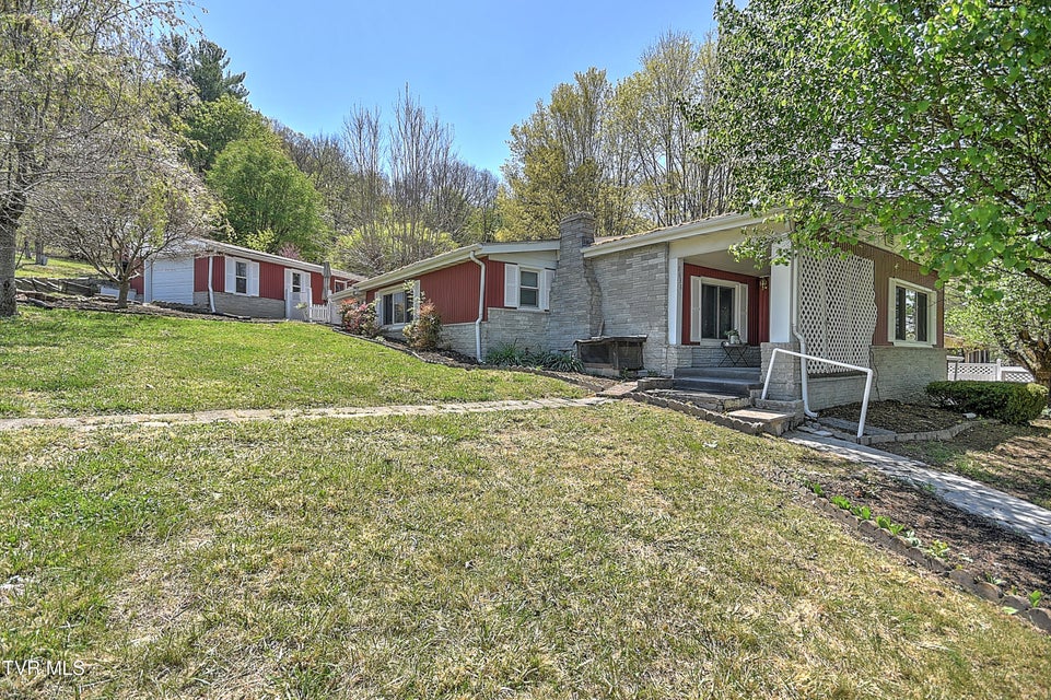 Photo #3: 2638 Anderson Street