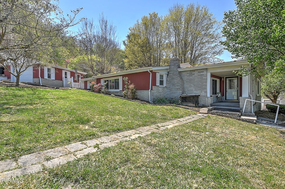Photo #4: 2638 Anderson Street