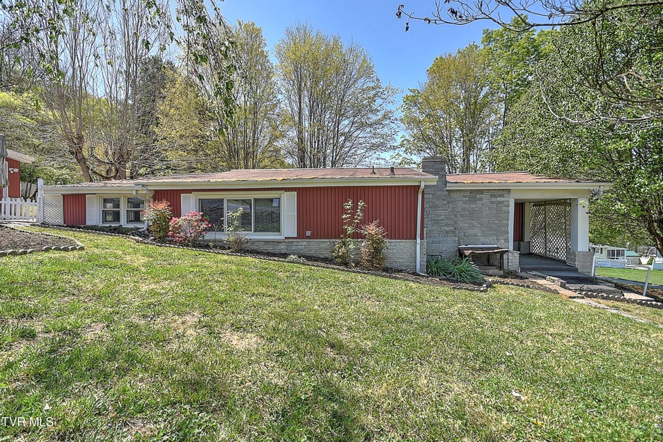 Photo #5: 2638 Anderson Street