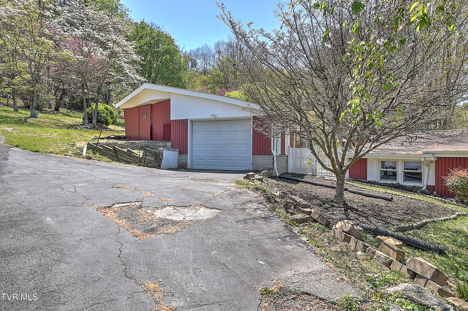 Photo #6: 2638 Anderson Street