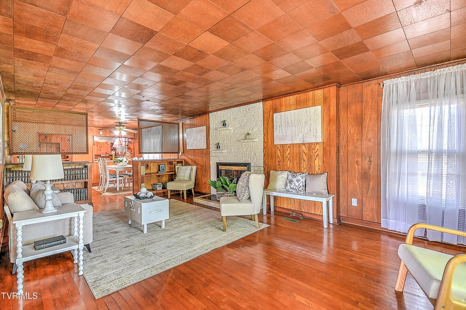 Photo #12: 2638 Anderson Street