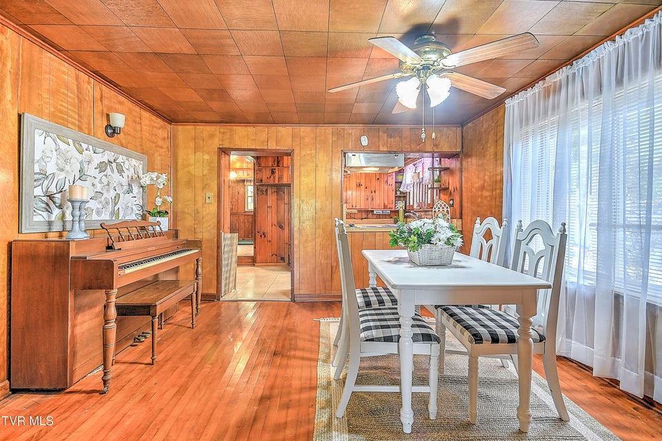 Photo #19: 2638 Anderson Street