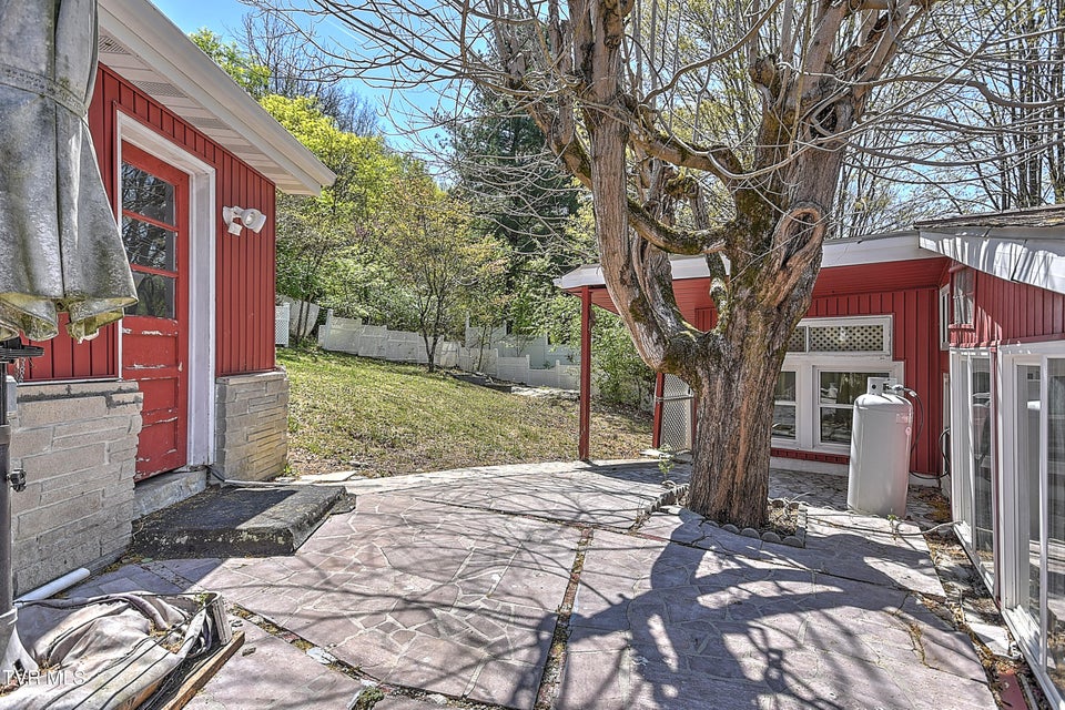 Photo #45: 2638 Anderson Street