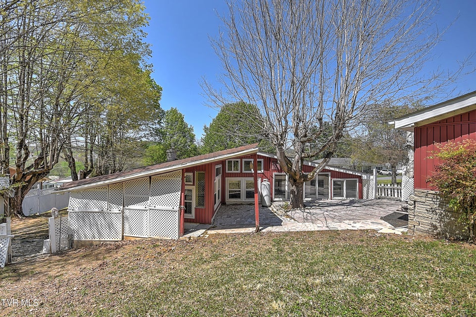 Photo #47: 2638 Anderson Street