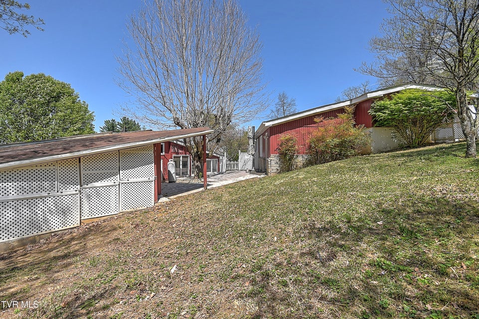 Photo #49: 2638 Anderson Street