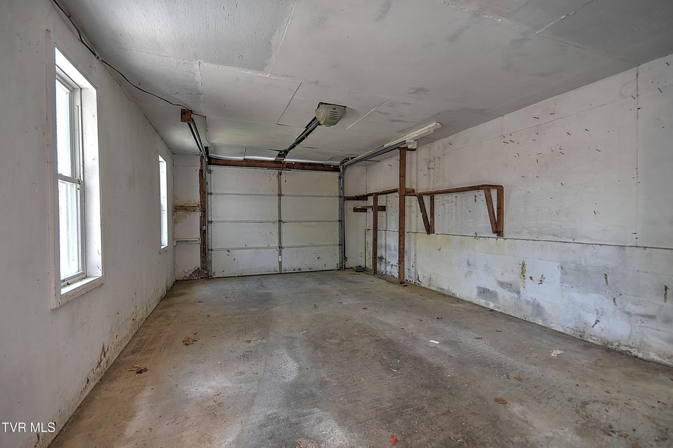 Photo #55: 2638 Anderson Street