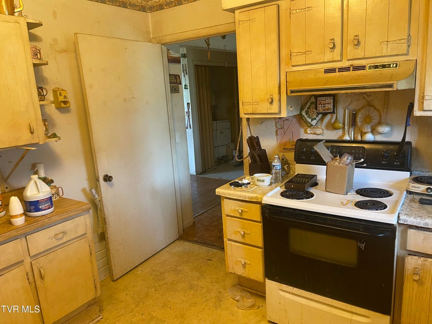 Photo #4: 2911 Dungannon Road