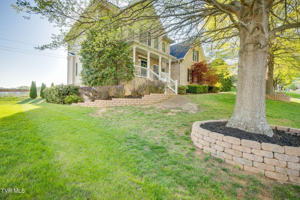 Photo #3: 105 Emerald Chase Circle
