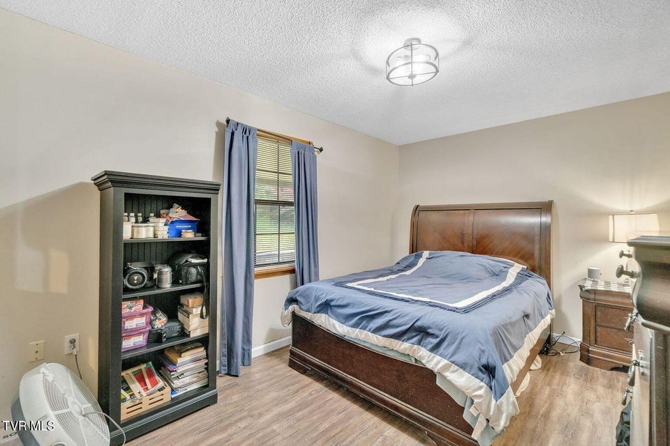 Photo #8: 1258 Dogwood Road