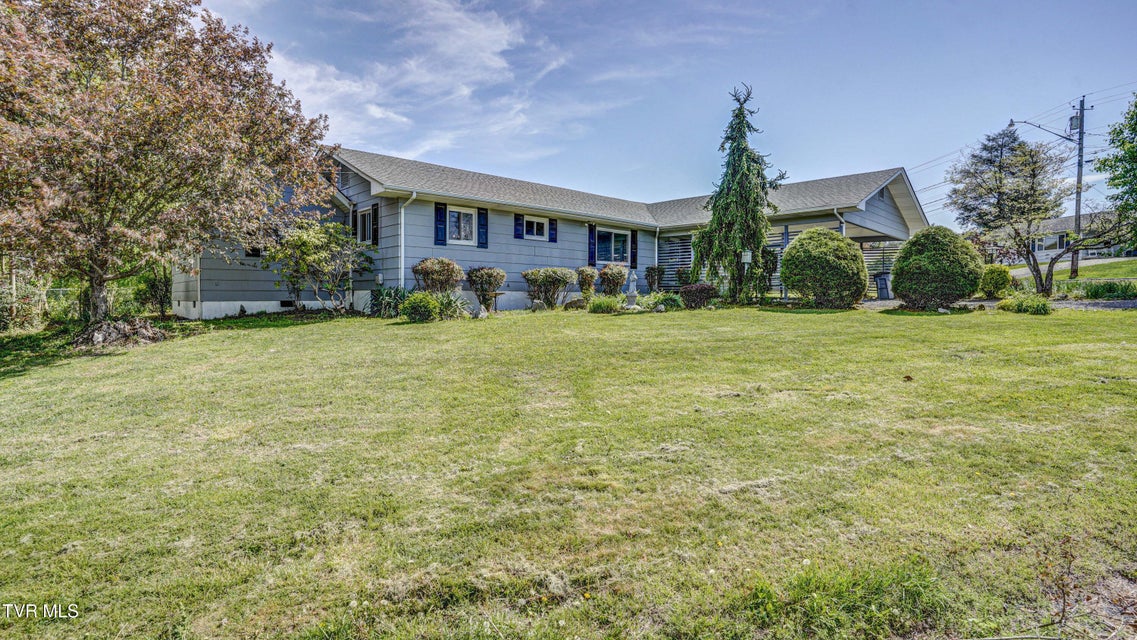 Photo #4: 202 Redwood Road