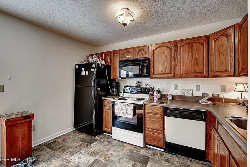 Photo #10: 704 Hickory Street