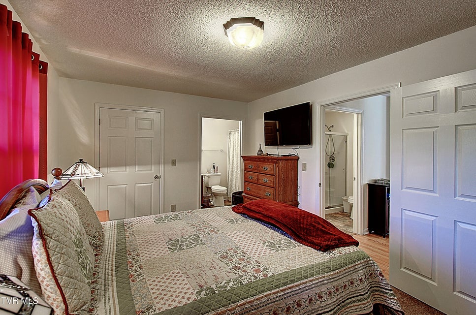 Photo #17: 704 Hickory Street