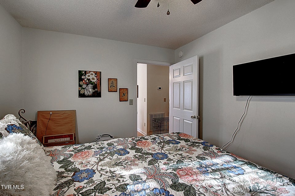 Photo #20: 704 Hickory Street