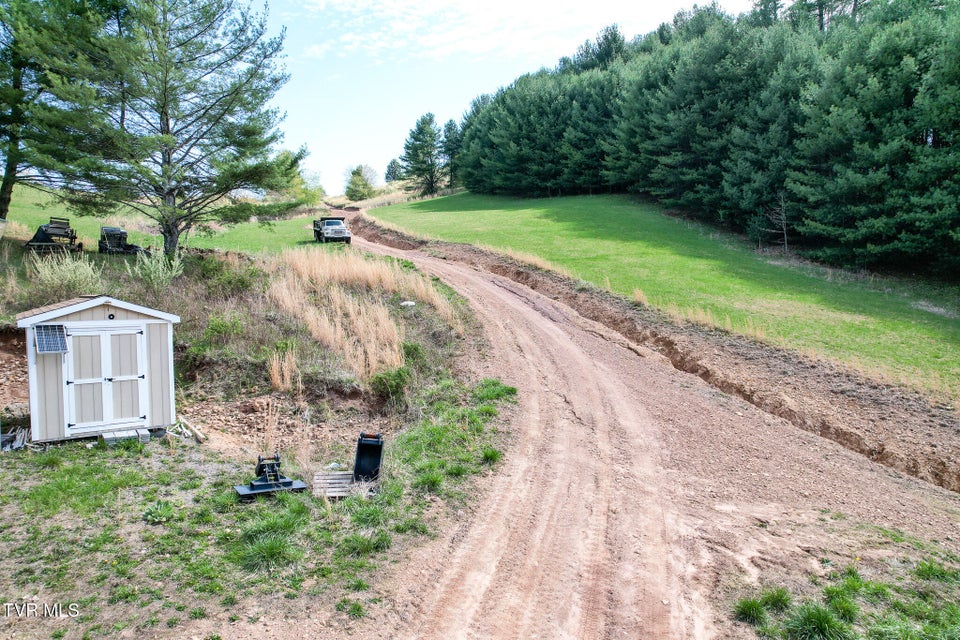 Photo #9: 887 Mill Creek Road