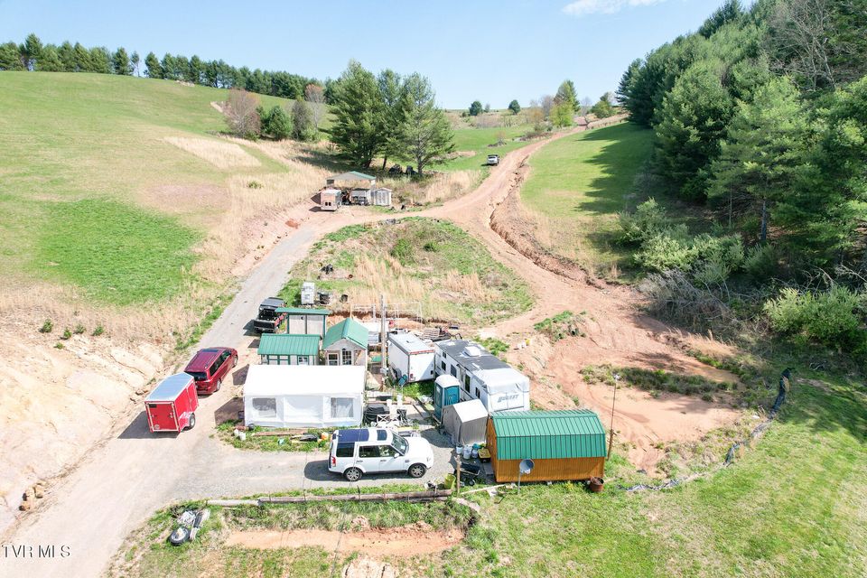 Photo #11: 887 Mill Creek Road