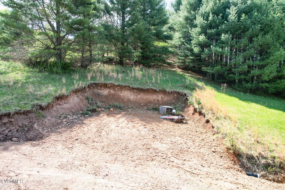 Photo #14: 887 Mill Creek Road