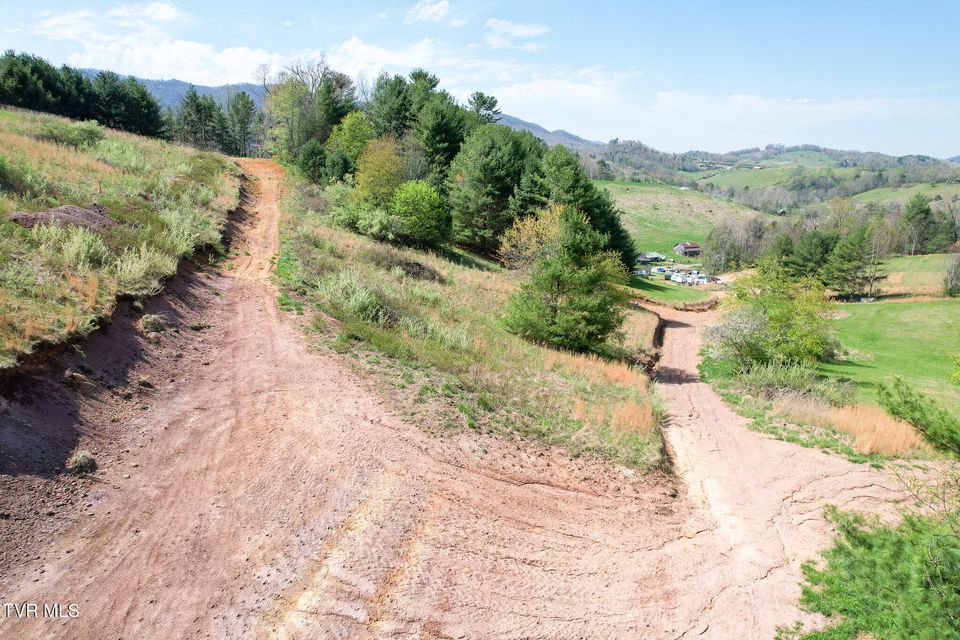 Photo #19: 887 Mill Creek Road