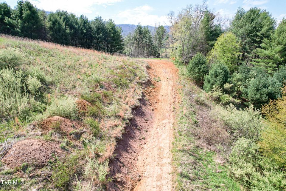 Photo #20: 887 Mill Creek Road