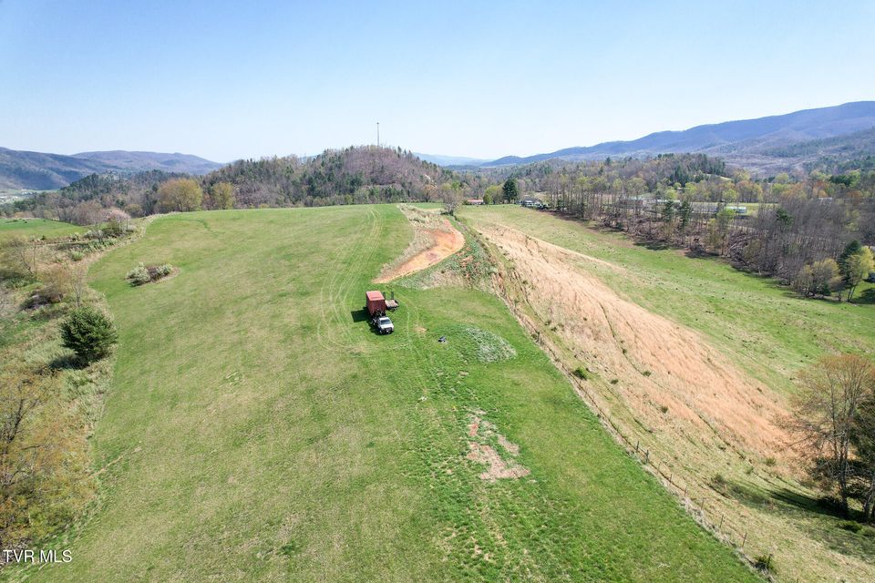 Photo #23: 887 Mill Creek Road