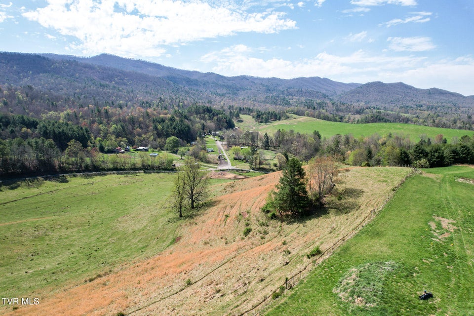 Photo #8: 887 Mill Creek Road