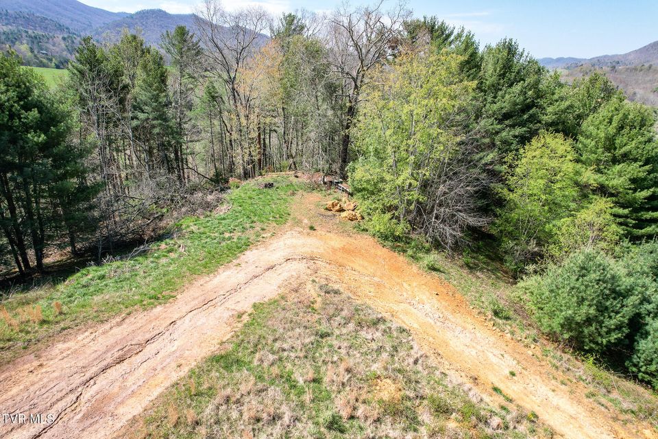 Photo #24: 887 Mill Creek Road