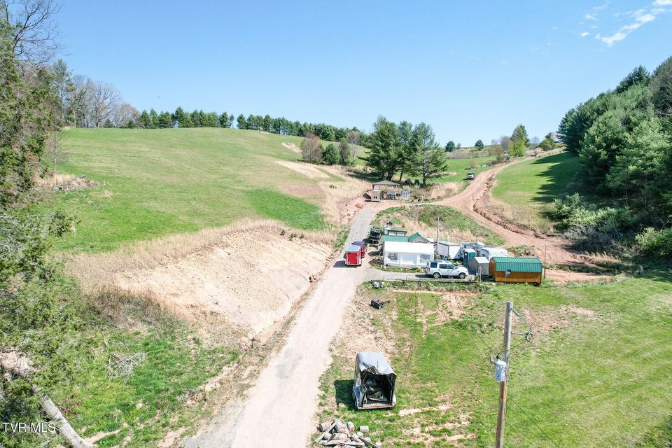 Photo #25: 887 Mill Creek Road