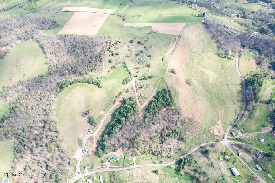 Photo #31: 887 Mill Creek Road