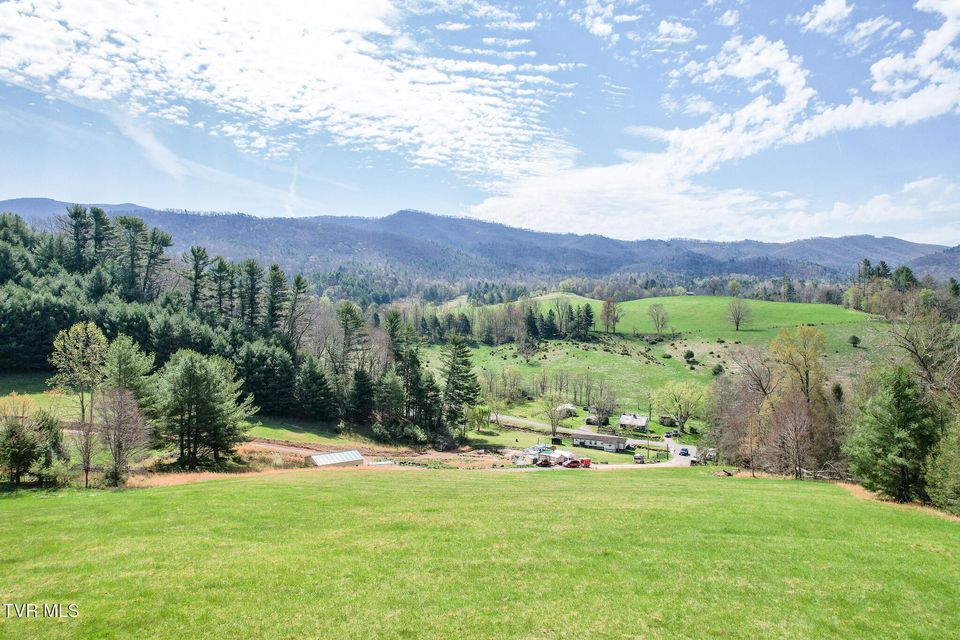 Photo #3: 887 Mill Creek Road