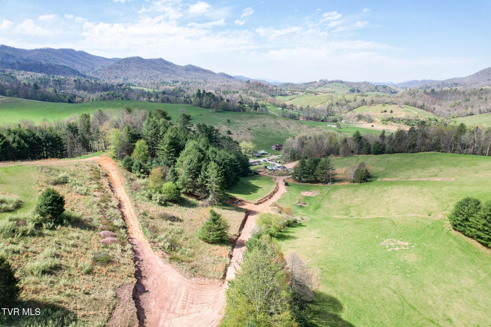 Photo #42: 887 Mill Creek Road