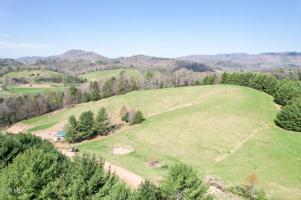 Photo #6: 887 Mill Creek Road