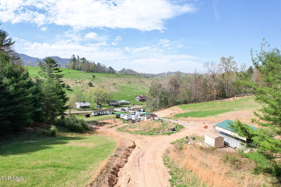 Photo #45: 887 Mill Creek Road