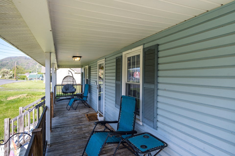 Photo #4: 527 Monroe Street