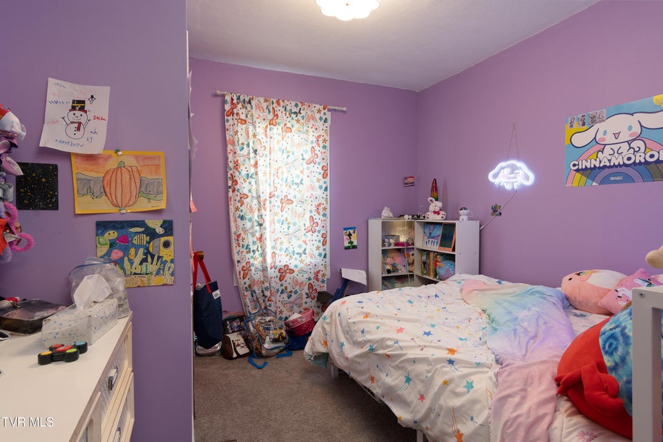 Photo #27: 527 Monroe Street