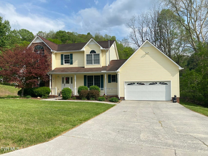 Photo #3: 414 Greenbrook Circle