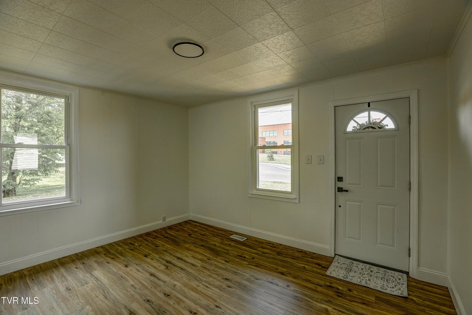 Photo #8: 908 Columbia Road