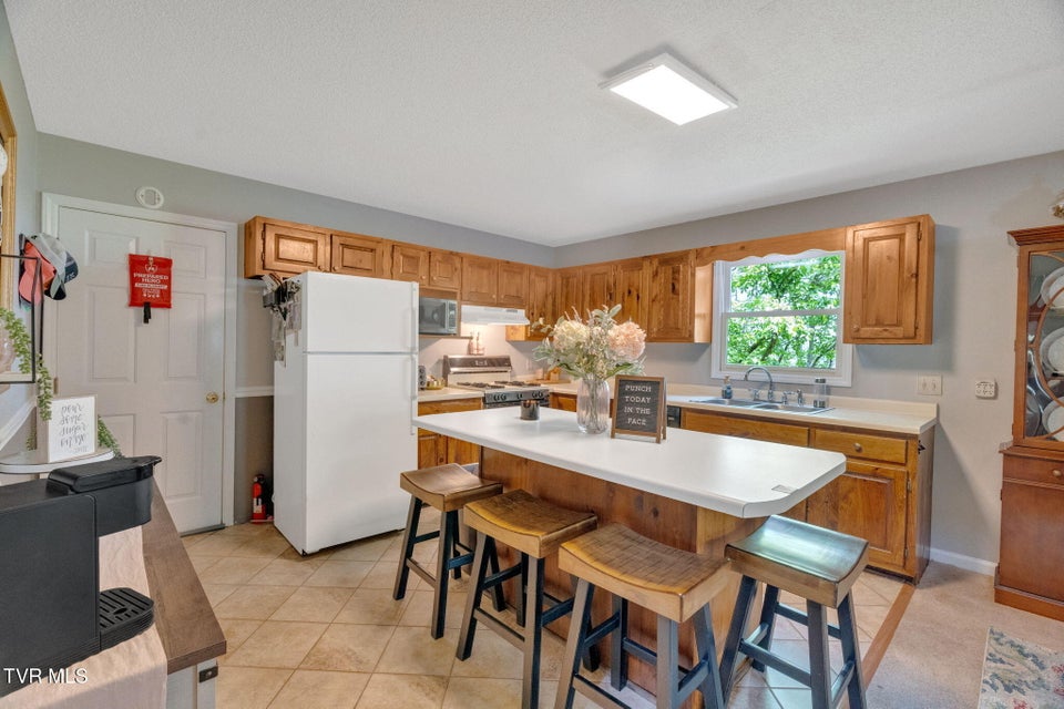 Photo #7: 3943 Bagwell Street