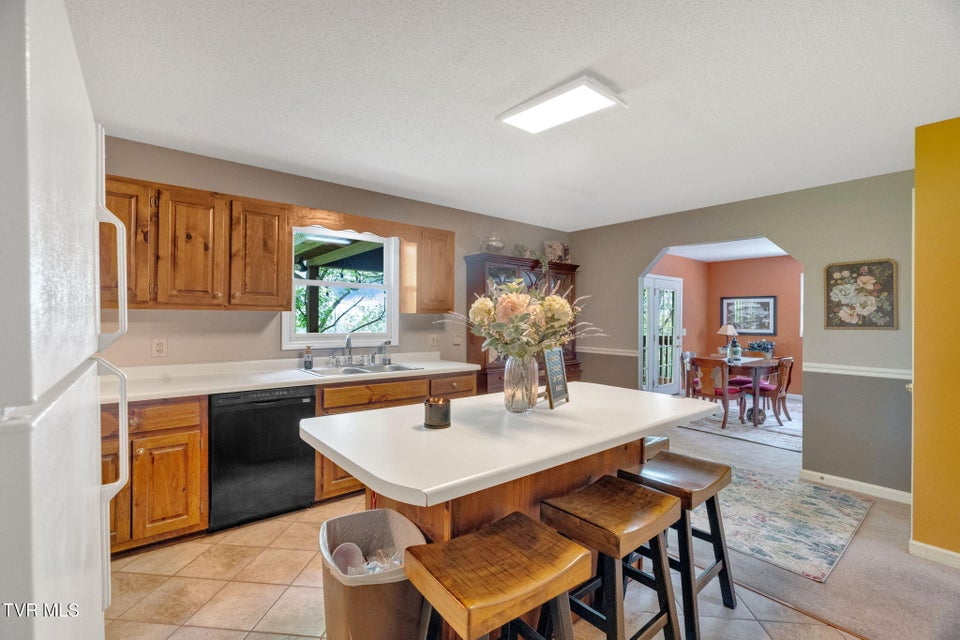 Photo #8: 3943 Bagwell Street
