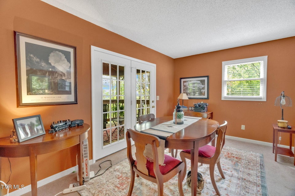 Photo #11: 3943 Bagwell Street
